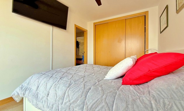 Resale - Wohnung -
Orihuela Costa - Campoamor