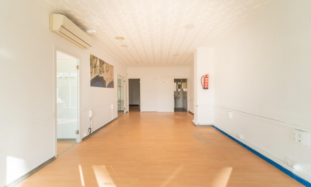 Alquiler a largo plazo - Commercial Unit -
Orihuela Costa - La Zenia