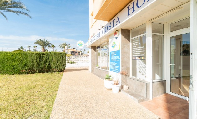 Alquiler a largo plazo - Commercial Unit -
Orihuela Costa - La Zenia