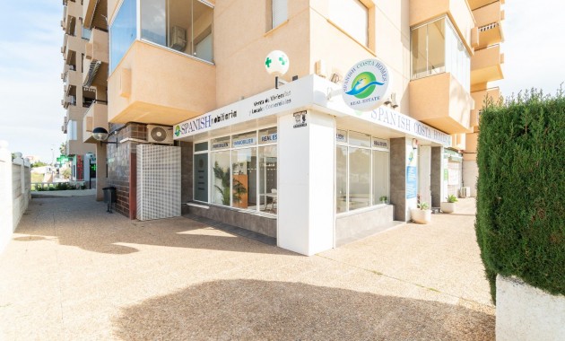 Alquiler a largo plazo - Commercial Unit -
Orihuela Costa - La Zenia