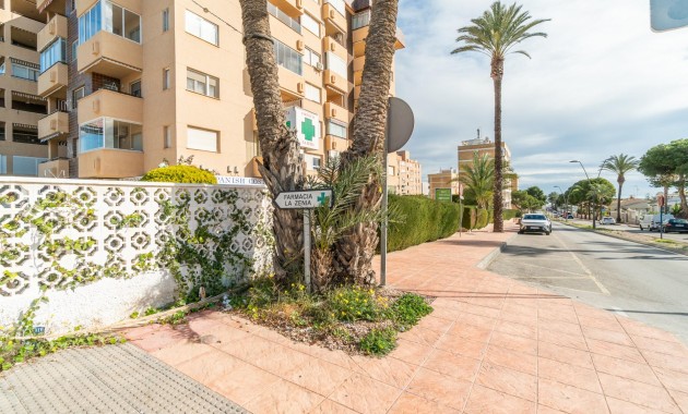 Alquiler a largo plazo - Commercial Unit -
Orihuela Costa - La Zenia