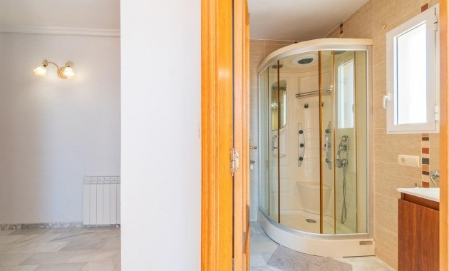 Sale - Villa -
Torrevieja - La Mata