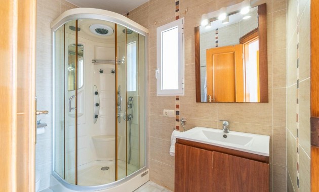 Sale - Villa -
Torrevieja - La Mata