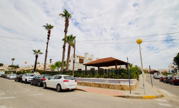 Resale - Adosado -
Orihuela Costa - Cabo Roig