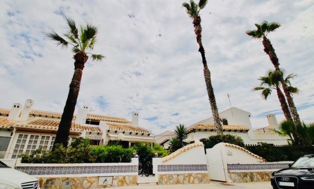 Resale - Adosado -
Orihuela Costa - Cabo Roig