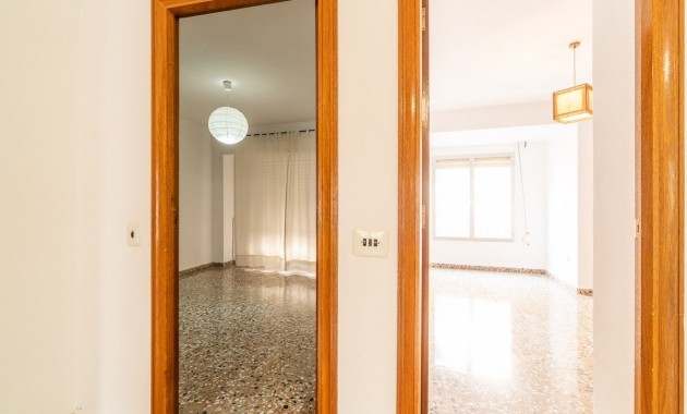 Resale - Building -
Torrevieja - Playa del cura