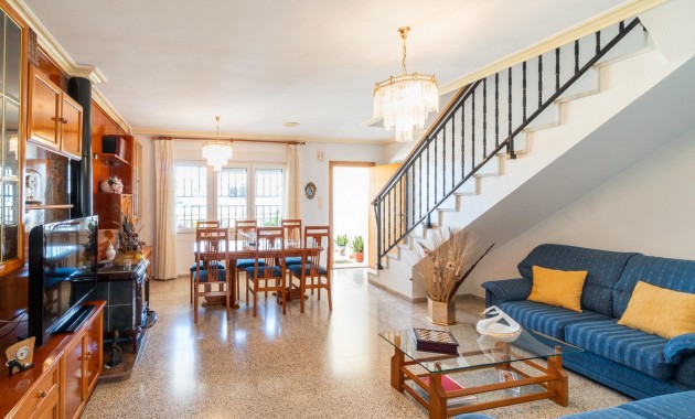 Venta - Terraced house -
Orihuela - Desamparados-Hurchillo-Torremendo