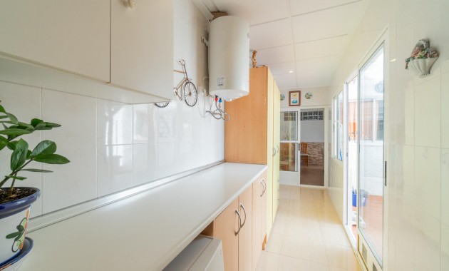 Venta - Terraced house -
Orihuela - Desamparados-Hurchillo-Torremendo