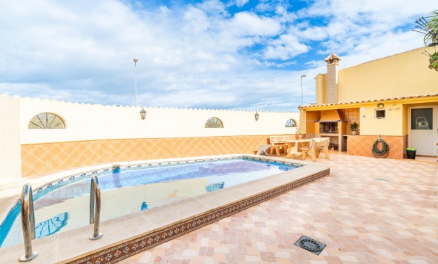 Venta - Terraced house -
Orihuela - Desamparados-Hurchillo-Torremendo