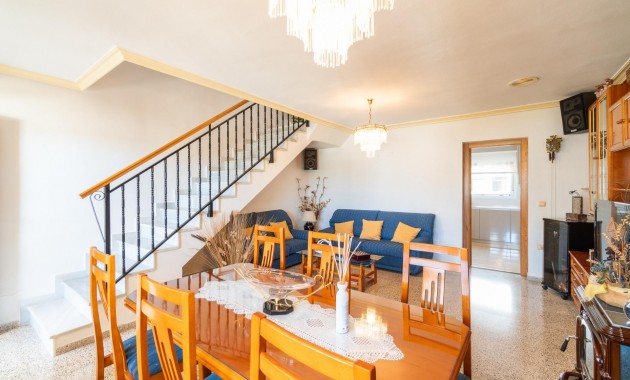 Venta - Terraced house -
Orihuela - Desamparados-Hurchillo-Torremendo