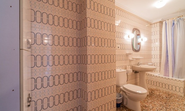 Resale - Building -
Torrevieja - Playa del cura