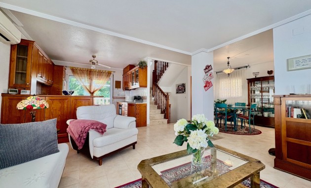 Venta - Chalet -
Orihuela Costa - Las Filipinas