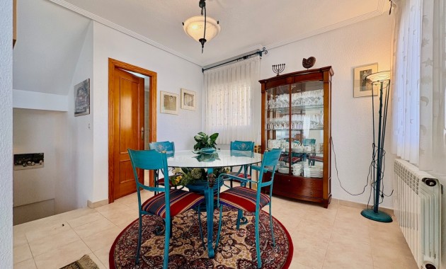 Venta - Chalet -
Orihuela Costa - Las Filipinas