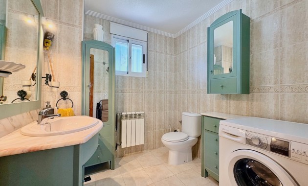 Venta - Chalet -
Orihuela Costa - Las Filipinas