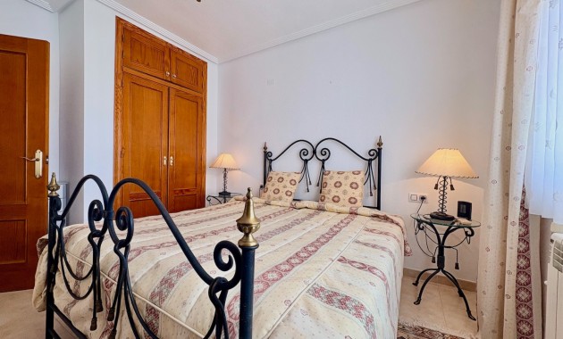 Venta - Chalet -
Orihuela Costa - Las Filipinas