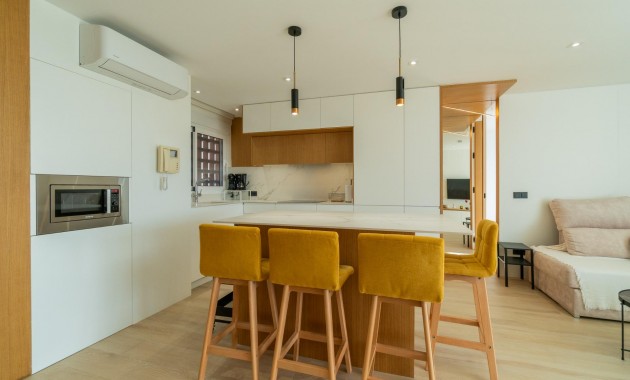 Resale - Wohnung -
Guardamar del Segura - Puerto Deportivo