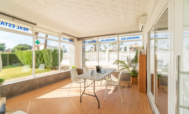 Long time Rental - Commercial Unit -
Orihuela Costa - La Zenia