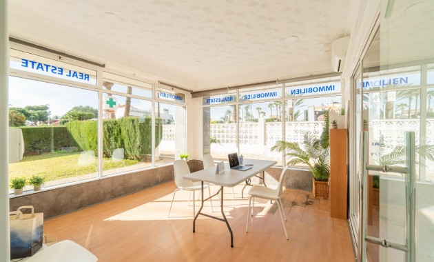 Long time Rental - Commercial Unit -
Orihuela Costa - La Zenia