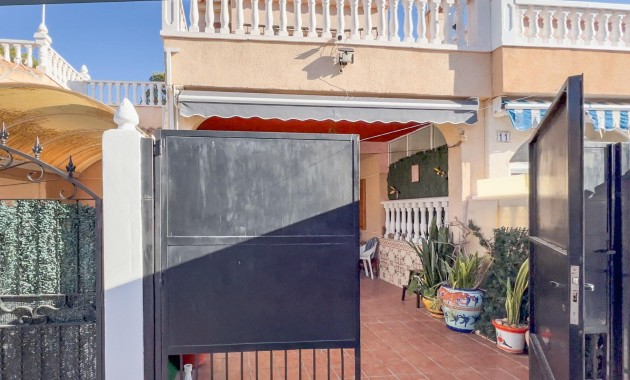 Resale - Terraced house -
Torrevieja - Los Balcones - Los Altos del Edén