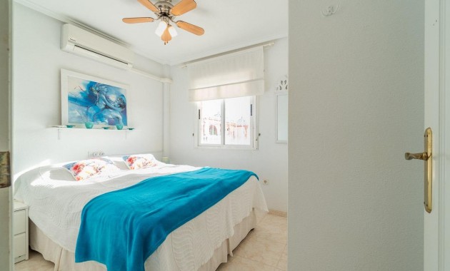 Sale - Terraced house -
Orihuela Costa - Playa Flamenca