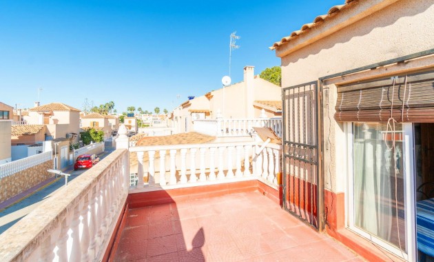 Sale - Terraced house -
Torrevieja - Los Balcones - Los Altos del Edén
