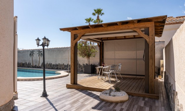 Sale - Villa -
Orihuela Costa - Playa Flamenca