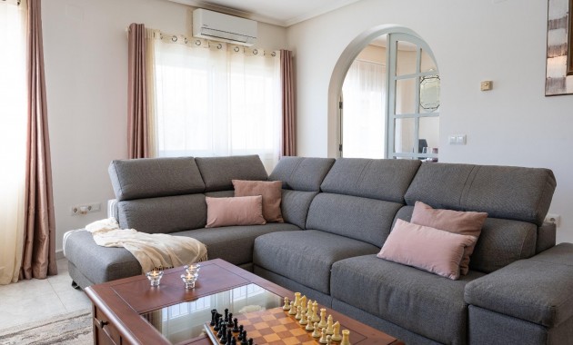 Sale - Villa -
Orihuela Costa - Playa Flamenca