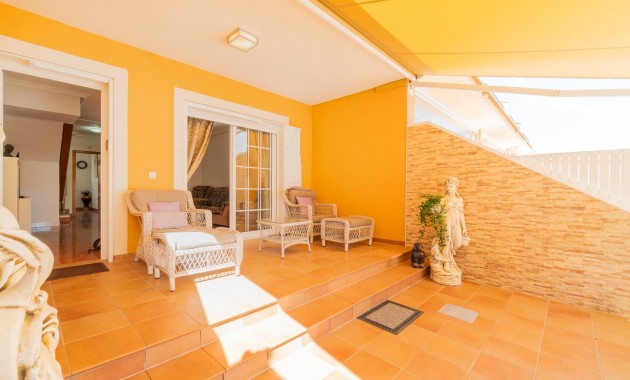 Resale - Terraced house -
Orihuela Costa - Villamartin