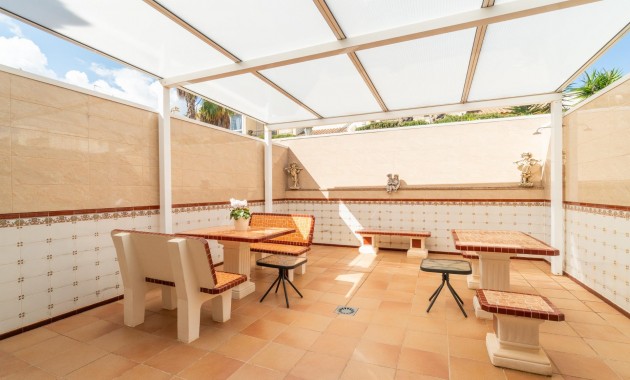 Resale - Terraced house -
Orihuela Costa - Villamartin