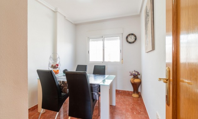Resale - Terraced house -
Orihuela Costa - Villamartin