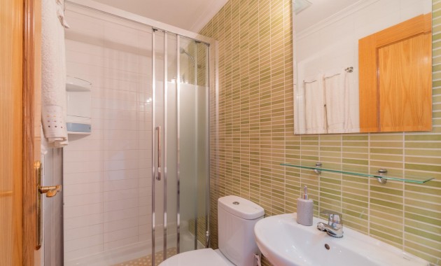 Resale - Terraced house -
Orihuela Costa - Villamartin