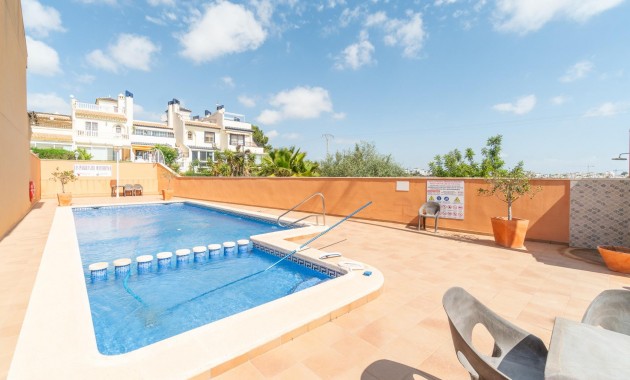 Resale - Terraced house -
Orihuela Costa - Villamartin