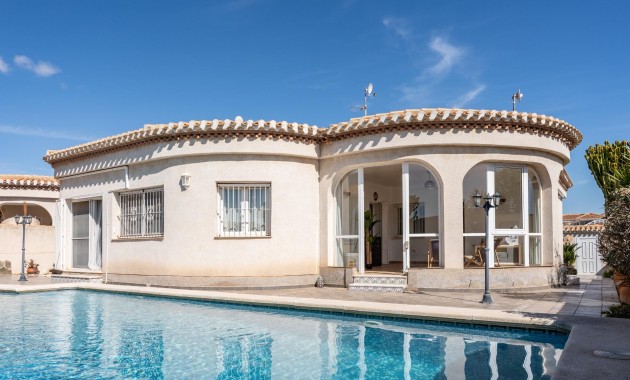 Venta - Villa -
Orihuela Costa - Playa Flamenca