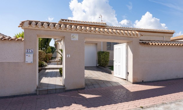Venta - Villa -
Orihuela Costa - Playa Flamenca