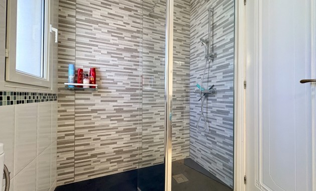 Resale - Einfamilienhaus -
Orihuela - Villamartin