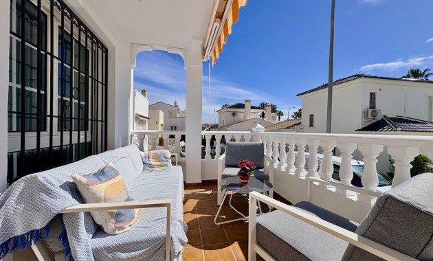 Resale - Einfamilienhaus -
Orihuela - Villamartin