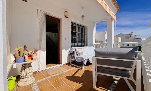 Resale - Einfamilienhaus -
Orihuela - Villamartin