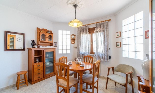 Sale - Villa -
San Fulgencio - La Marina