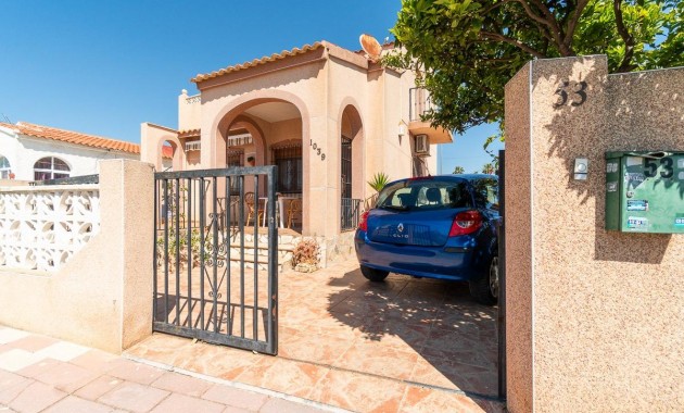 Sale - Villa -
San Fulgencio - La Marina