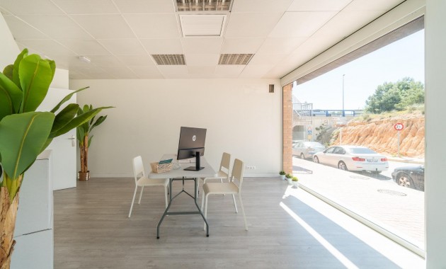 Alquiler a largo plazo - Commercial Unit -
Orihuela Costa - Playa Flamenca