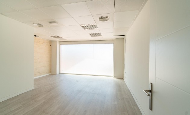 Alquiler a largo plazo - Commercial Unit -
Orihuela Costa - Playa Flamenca