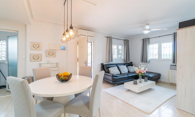 Venta - Chalet -
Orihuela Costa - Zeniamar-Horizonte-La Campana