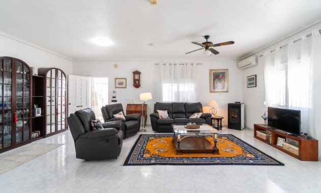 Venta - Villa -
Orihuela Costa - La Zenia