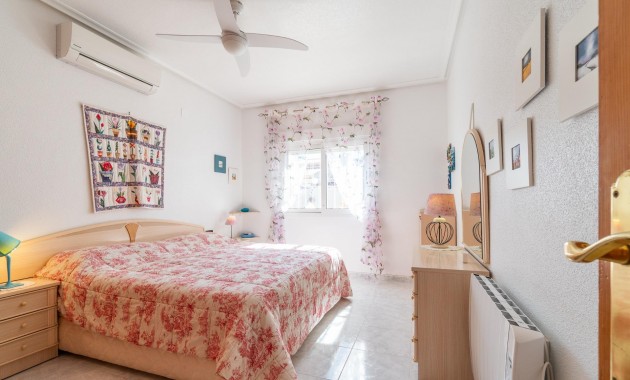 Venta - Villa -
Orihuela Costa - La Zenia