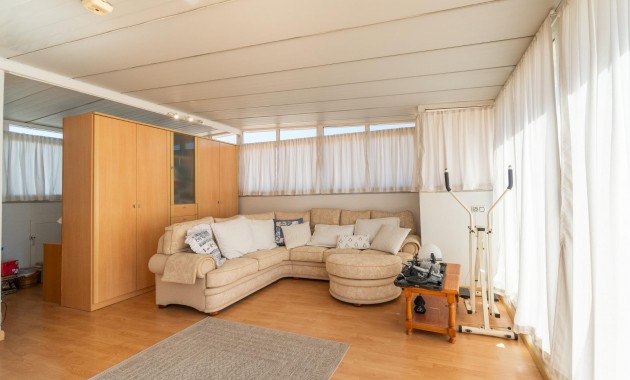 Venta - Villa -
Orihuela Costa - La Zenia