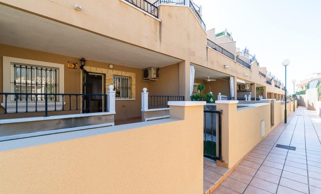 Venta - Bungalow -
Orihuela Costa - Villamartin