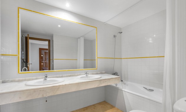 Sale - Apartment -
Torrevieja - Punta prima