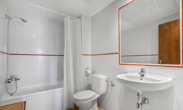 Sale - Apartment -
Torrevieja - Punta prima