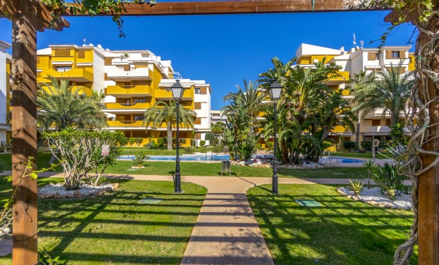 Sale - Apartment -
Torrevieja - Punta prima