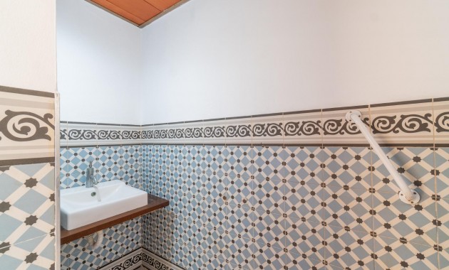 Resale - Villa -
Torrevieja - Los altos